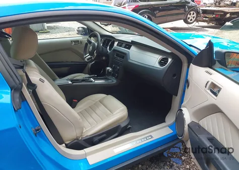 2010 Ford Mustang V6/V6 Premium из США, поврежденный, VIN 1ZVBP8AN4A5131012